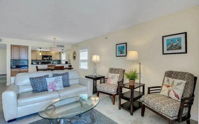 photo 2 of 19930 Gulf Blvd Townhouse Unit 4A 2 Bedrooms 2.5 Bathrooms Townhouse