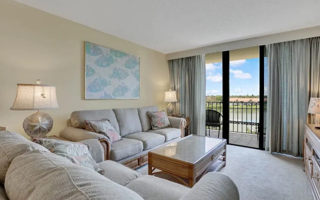 photo 2 of 19931 Gulf Blvd Condo Unit 4B 2 Bedrooms 2 Bathrooms Condo