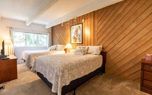 photo 2 of Vail Village condo walking distance to Gondola by RedAwning