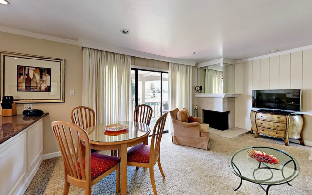 photo 3 of 1-Bedroom Condo Near Trails #SILV266C