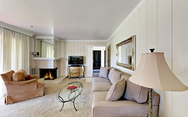 photo 4 of 1-Bedroom Condo Near Trails #SILV266C