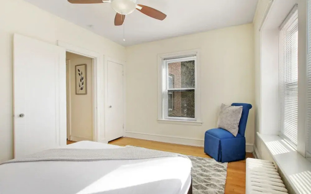 photo 4 of 1-Bedroom Nice Apartment in Skokie