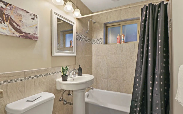 photo 5 of 1BR APT in Quiet Arlington Neighborhood