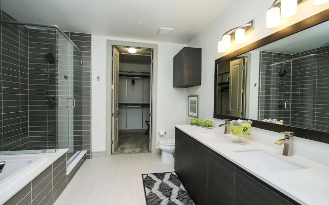 photo 3 of 1BR Business Suite w/ Pool Near Downtown