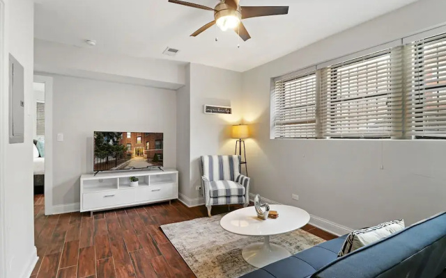 photo 3 of 1BR Delightful Apartment in Ravenswood