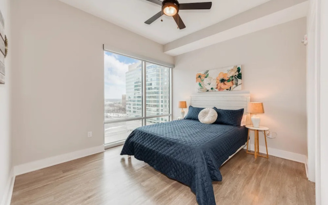 photo 4 of 1br Furnished Apartment In Charlotte Near Uptown Area 1 Bedroom Apts by Redawning