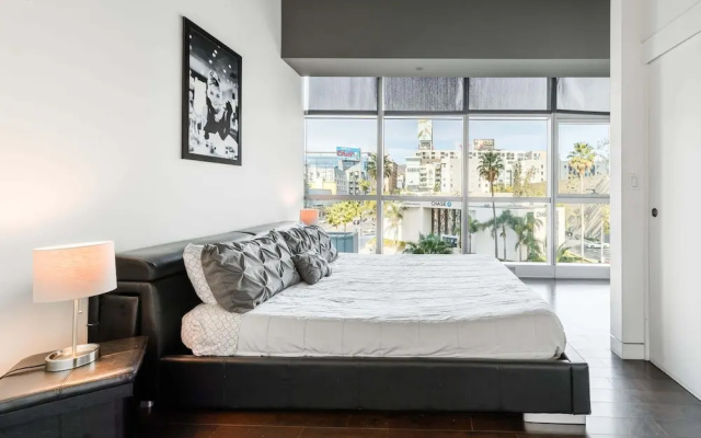 photo 3 of 1br Furnished Apartment In Hollywood - Walk Of Fame 1 Bedroom Apts by RedAwning