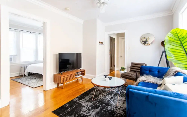 photo 3 of 1BR Getaway Apt Modern in Lincoln Square