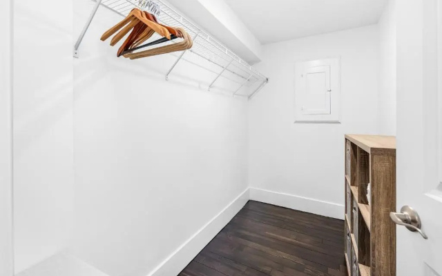 photo 3 of 1BR Tranquil Haven in Beacon Hill
