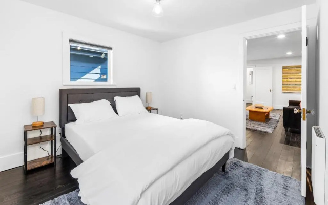 photo 5 of 1BR Tranquil Haven in Beacon Hill