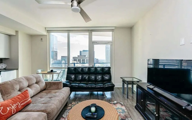 photo 3 of 1br Uptown Charlotte Furnished Apartments 1 Bedroom Apts by RedAwning