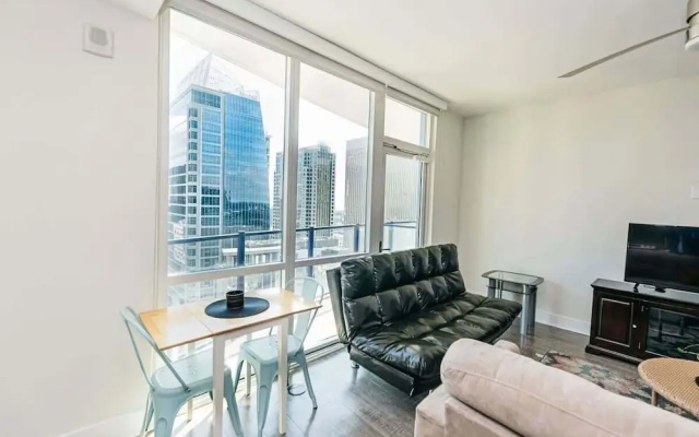 photo 4 of 1br Uptown Charlotte Furnished Apartments 1 Bedroom Apts by RedAwning