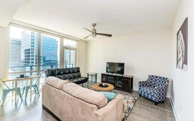 photo 5 of 1br Uptown Charlotte Furnished Apartments 1 Bedroom Apts by RedAwning