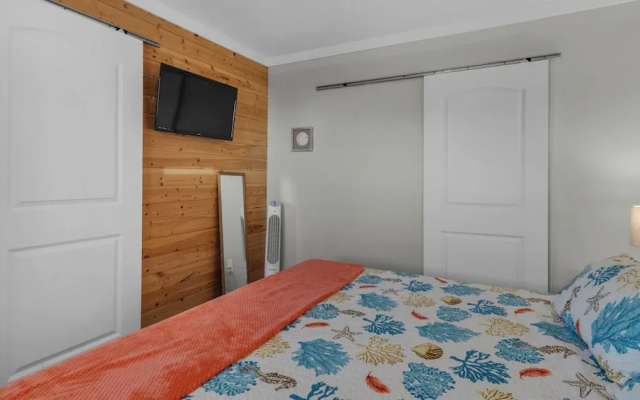 photo 2 of 1br/1ba, Covered Parking, Perfect for Couples!