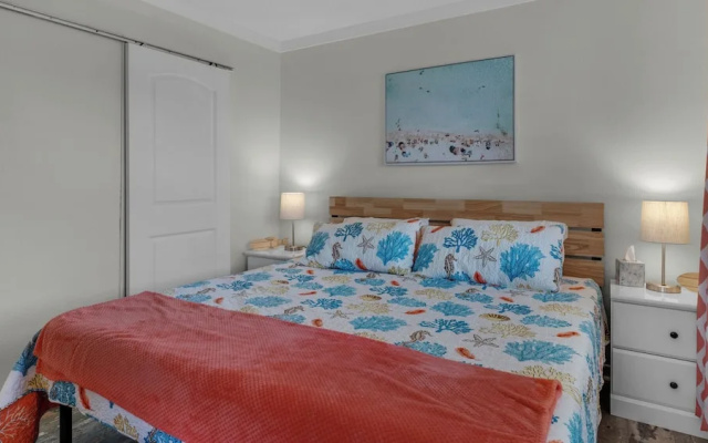 photo 3 of 1br/1ba, Covered Parking, Perfect for Couples!