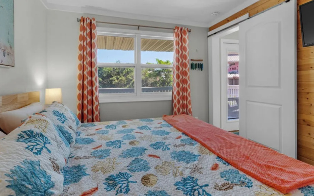 photo 5 of 1br/1ba, Covered Parking, Perfect for Couples!