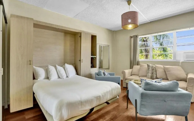 photo 5 of 1BR1BATH GORGEOUS HALLANDALE BEACH with POOL and FREE PARKING