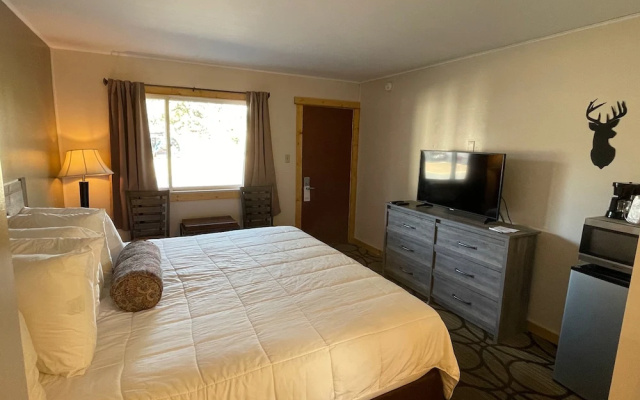 photo 2 of Estes Mountain Inn