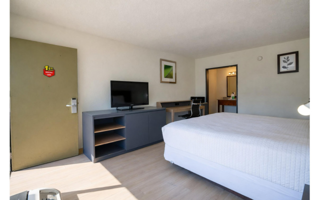 photo 4 of 1st Place Hotel Decatur I-20 East Atlanta