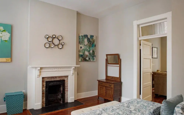 photo 4 of 2 Bed Oasis near Forsyth Park