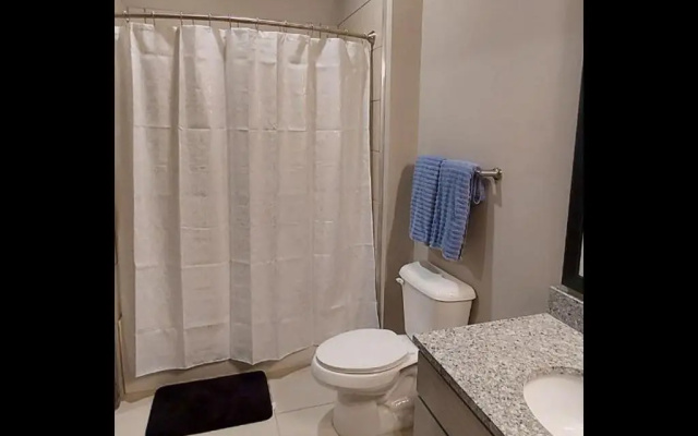 photo 5 of 2 Bedroom 2 Bath Very Spacious