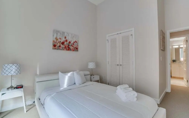 photo 5 of 2 Bedroom Apartment located in Washington Dcâs Penn Quarter. 2 Apts by RedAwning