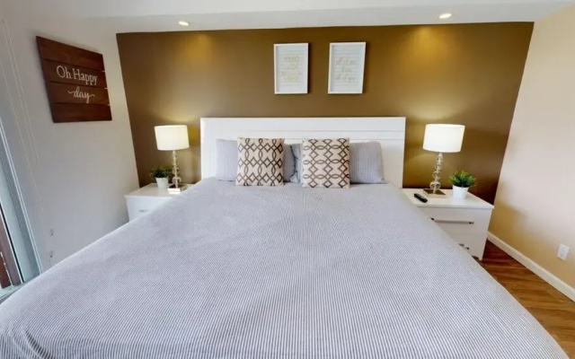 photo 5 of 2 Bedroom +Den / 2 Bath Apart @ Ocean Reserve 426