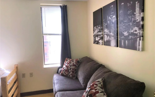 photo 2 of 2 Bedroom Downtown Apt Friends Families Ideal