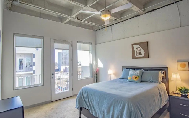 photo 2 of 2 Bedroom Fully Furnished Apartment near Emory University Hospital Midtown