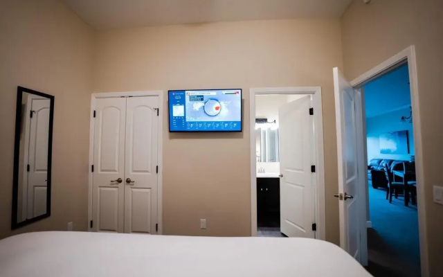 photo 4 of 2 Bedroom Lake View Villa- 607