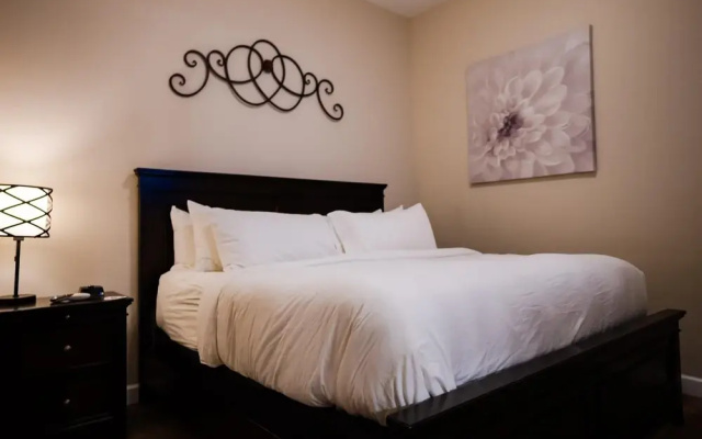 photo 5 of 2 Bedroom Lake View Villa - Unit 101