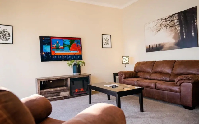 photo 5 of 2 Bedroom Lake View Villa - Unit 103