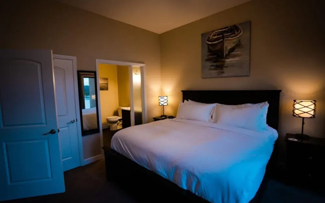 photo 4 of 2 Bedroom Lake View Villa - Unit 201