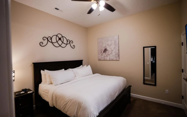 photo 5 of 2 Bedroom Lake View Villa - Unit 201