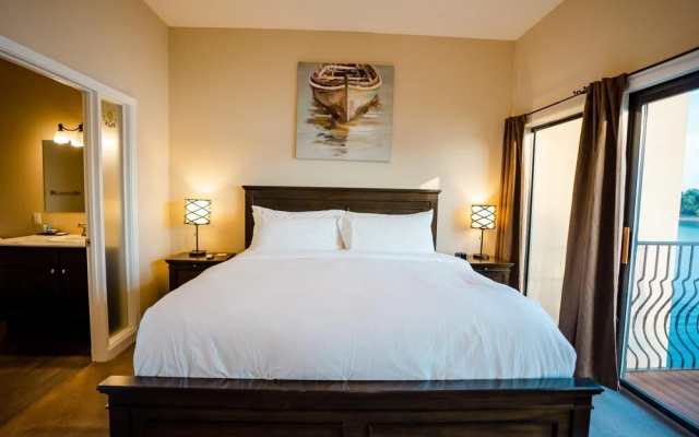 photo 4 of 2 Bedroom Lake View Villa - Unit 207