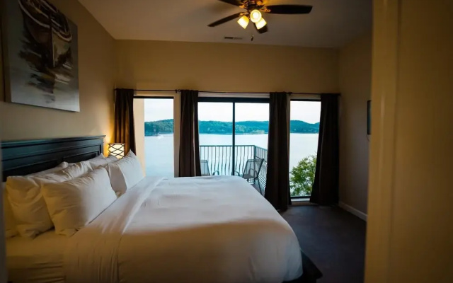 photo 5 of 2 Bedroom Lake View Villa - Unit 207