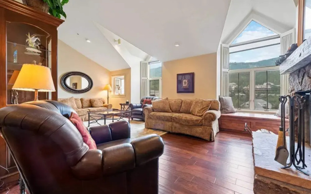 photo 4 of 2 Bedroom Luxury Condo in Beaver Creek Village - Ski In/ski Out