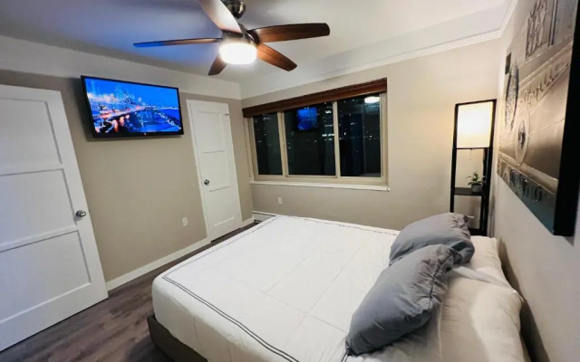 photo 3 of 2 Bedroom Penthouse Downtown Seattle