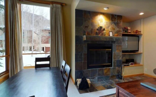 photo 4 of 2 Bedroom Platinum Condo Near Chairlift in Cascade Village With Pool and Hot Tub