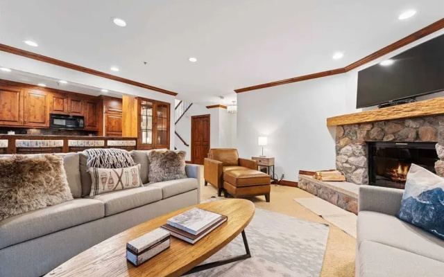 photo 3 of 2 Bedroom Residence in the Heart of Beaver Creek Village - Ski In, Ski Out