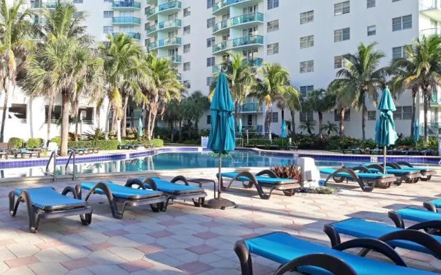 photo 5 of 2 Bedrooms 2 Full Bathrooms Apt. on the Beach