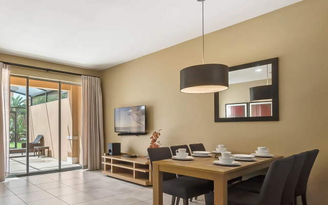 photo 5 of 2 Bedrooms / 2.5 Bathrooms / Regal Oaks (2618 CL), Kissimmee, US