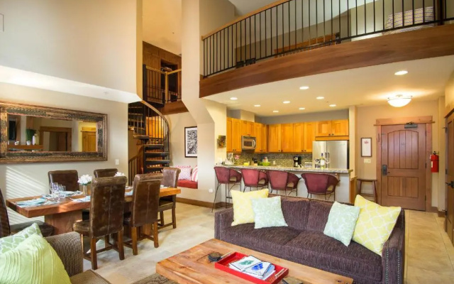 photo 2 of 2 Bedrooms w/ Large Loft + 2.5 Baths - Sleeps 8. Free Grocery Delivery!