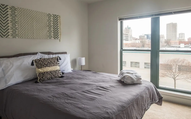 photo 3 of 2 BR Apt with Kitchen and Wifi by Frontdesk