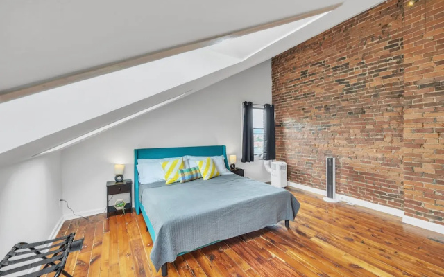 photo 3 of 2 King/3 Bath, Toddler Friendly, Free Parking/laundry 2 Bedroom Duplex by Redawning