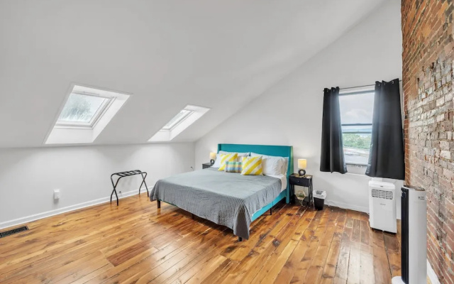 photo 5 of 2 King/3 Bath, Toddler Friendly, Free Parking/laundry 2 Bedroom Duplex by Redawning