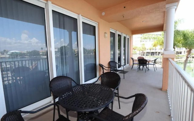 photo 5 of 200 Harborview Grande