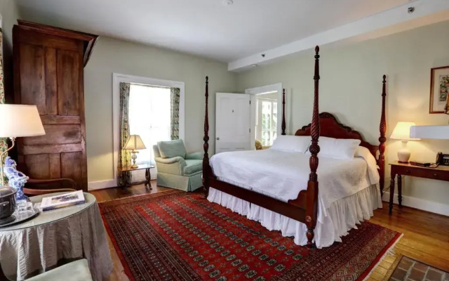 photo 5 of 200 South Street Inn