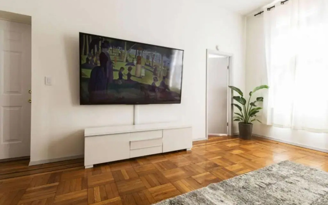 photo 3 of 2000 sq ft Luxury 4bd Union Square Apartment