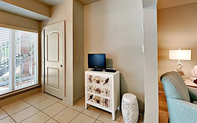 photo 2 of 20050 East Oak Rd Condo Unit 1108